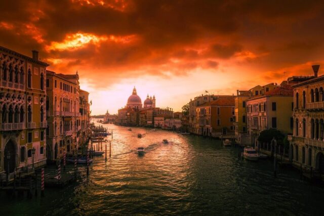 grand canal, venice, italy, city, tourism, venetian, architecture, historic, vacation, canal, water, boats, sunset, nature, dusk, sky, clouds
