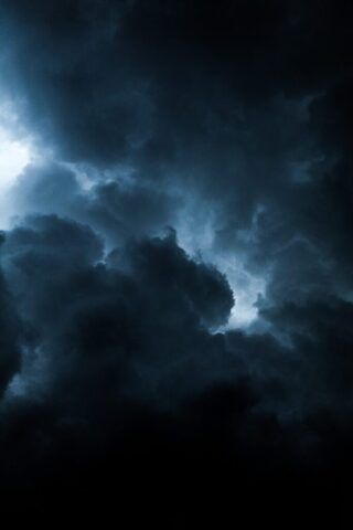 Photo by Cocodillaa.com white clouds in the sky