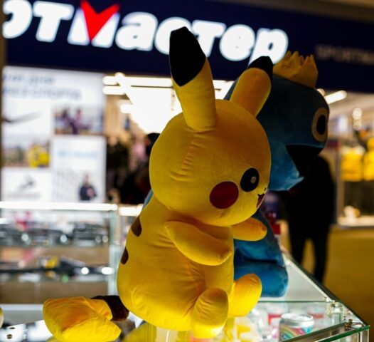 Photo by Cocodillaa.com a yellow stuffed animal