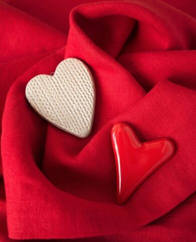 Photo by Cocodillaa.com a red cloth with a white heart on it