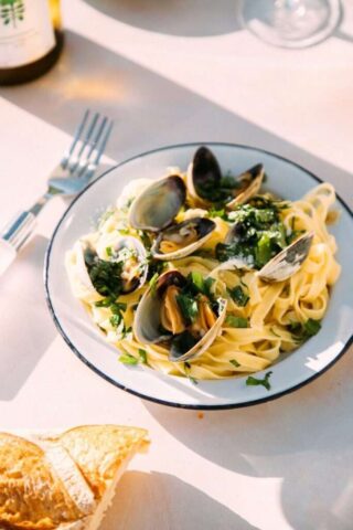 Photo by Cocodillaa.com a bowl of food