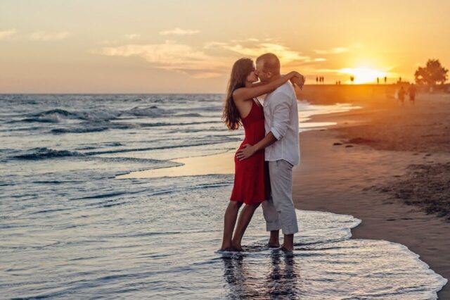 Photo by Cocodillaa.com par, young couple, love, kiss, kissing, sunset, holiday, summer, gran canaria, maspalomas, beach, sea, ocean, nature, canary islands