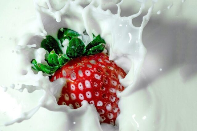 strawberry, beautiful wallpaper, milk, splash, berry, free wallpaper, desktop backgrounds, free background, fruit, mac wallpaper, sink, 4k wallpaper 1920x1080, wallpaper hd, 4k wallpaper, laptop wallpaper, wallpaper 4k, plunge, windows wallpaper, cool backgrounds, full hd wallpaper, drink, hd wallpaper, beverage, background