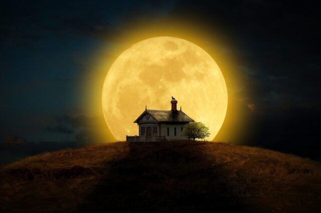 Photo by Cocodillaa.com Super Full Moon 4K Wallpaper