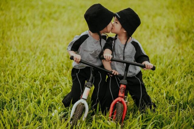 Photo by Cocodillaa.com kids, kiss, love, siblings, kiss, kiss, kiss, love, love, love, siblings, siblings, siblings, siblings, siblings