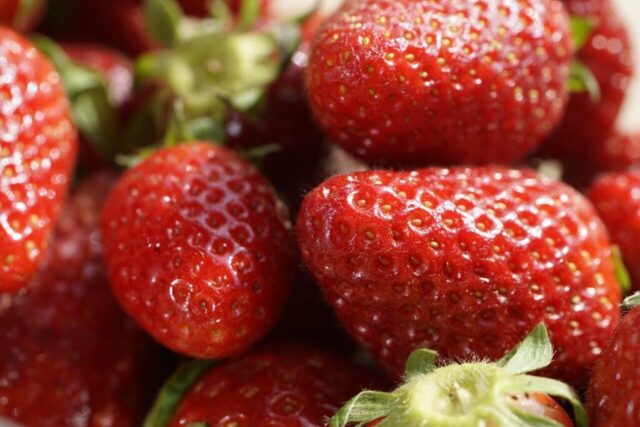 fresh strawberries, strawberries, fruits, ripe strawberries, close up, strawberries, strawberries, fruits, fruits, fruits, fruits, fruits