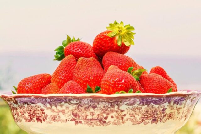 strawberries, fruits, ripe strawberries, food, organic strawberries