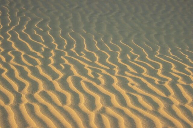 desert, sand, dunes, shadow, free wallpaper, hill, nature, travel, background, minimal, landscape, canon photography, wallpaper 4k, nature wallpaper, beautiful nature, full hd wallpaper, wallpaper hd, free background, 4k wallpaper, mostafa meraji, laptop wallpaper, copy left, beautiful wallpaper, high quality, pixabay image, desktop backgrounds, natural attraction, tourist attractions, iran, dune, cool backgrounds, exploration, hd wallpaper, 4k wallpaper 1920x1080, mac wallpaper, nature background, idea, creativity, ability, windows wallpaper, creation