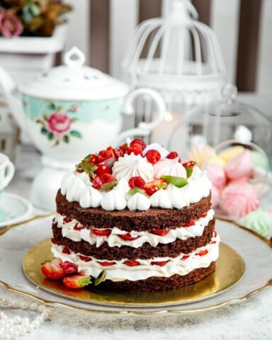 Photo by Cocodillaa.com cake, chocolate, pastry, bake, cherries, confectionery, sweet, food