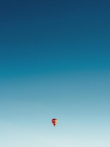 sky, balloon, flying, minimal, travel, tourism, nature, freedom, blue sky, blue, transportation, aircraft, aviation, journey, weather, adventure