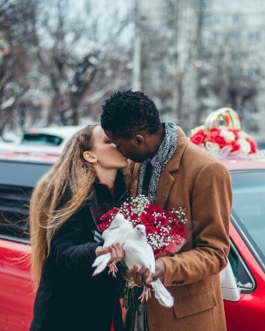 Photo by Cocodillaa.com couple kissing during daytime
