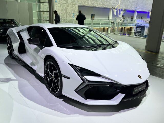 Lamborghini Revuelto wallpapers