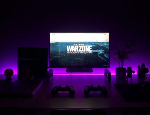 Photo by Cocodillaa.com a computer screen with a video game on it