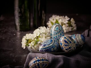 blue and white floral egg ornament