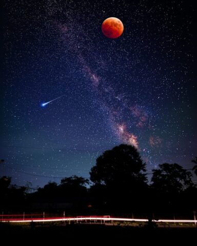 Photo by Cocodillaa.com red moon during nighttime
