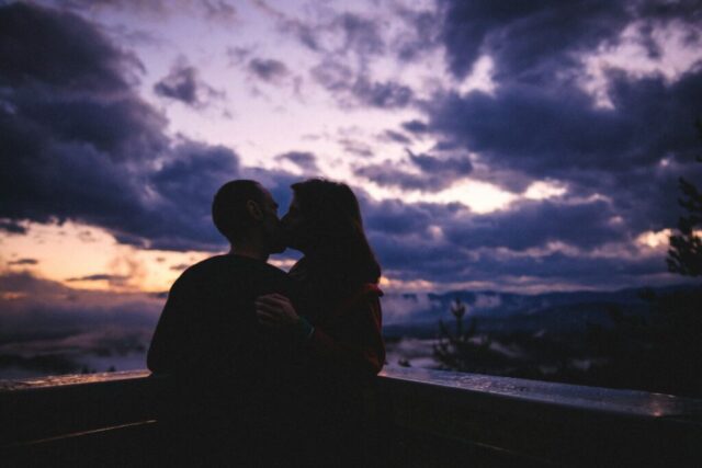 Photo by Cocodillaa.com silhouette of man and woman kissing