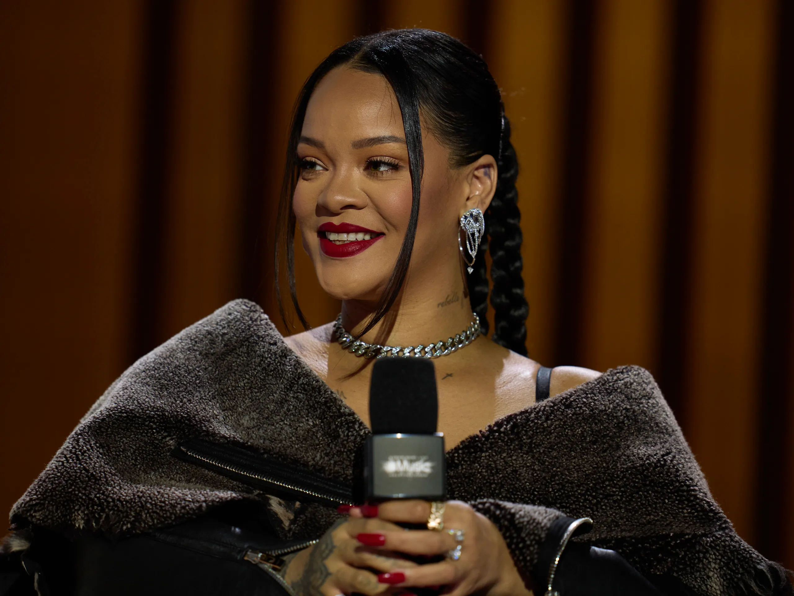 rihanna hd wallpapers