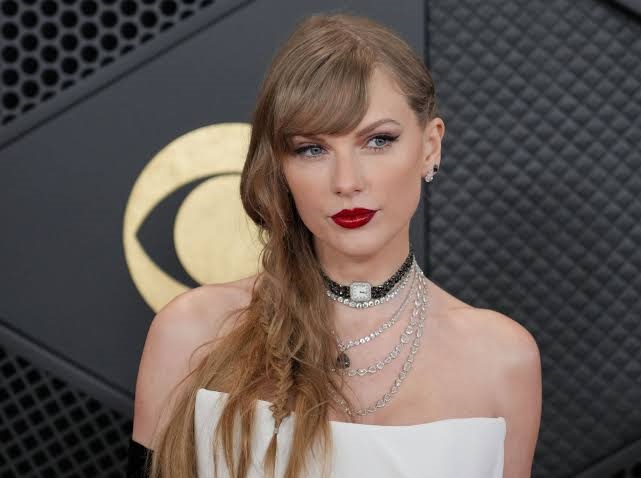 Taylor Swift Wallpapers HD & 4K – Free Desktop & Mobile Backgrounds 30 taylor shift hot images