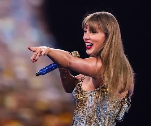 Taylor Swift Wallpapers HD & 4K – Free Desktop & Mobile Backgrounds 25 taylor shift images