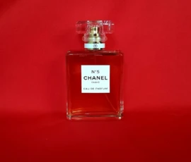 Perfume Wallpapers (HD, Full HD & 4K) – Free Download for Mobile & Desktop 17 Channel Perfum Brand